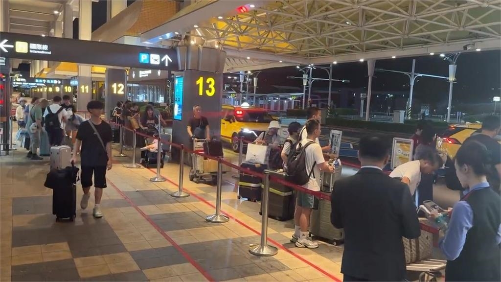 「紅霞」發威!風太大難降落 桃機22航班轉降北中南各機場