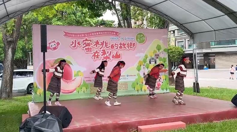 果肉細緻香甜!梨山"水蜜桃市集" 移師市區粉嫩登場
