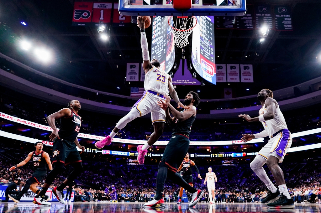 NBA/還想體會奪冠的感覺!「詹皇」加盟七六人感性發聲 誓言帶隊重返榮耀