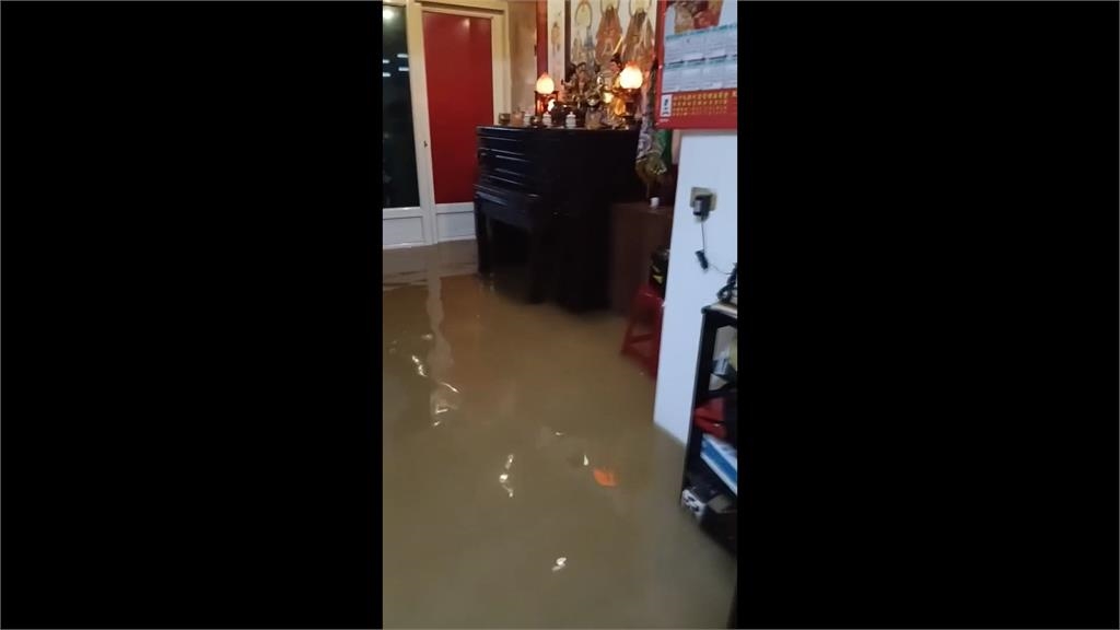 午後雨彈狂炸!桃園.台中多地淹水 民眾:納莉颱風後第一次