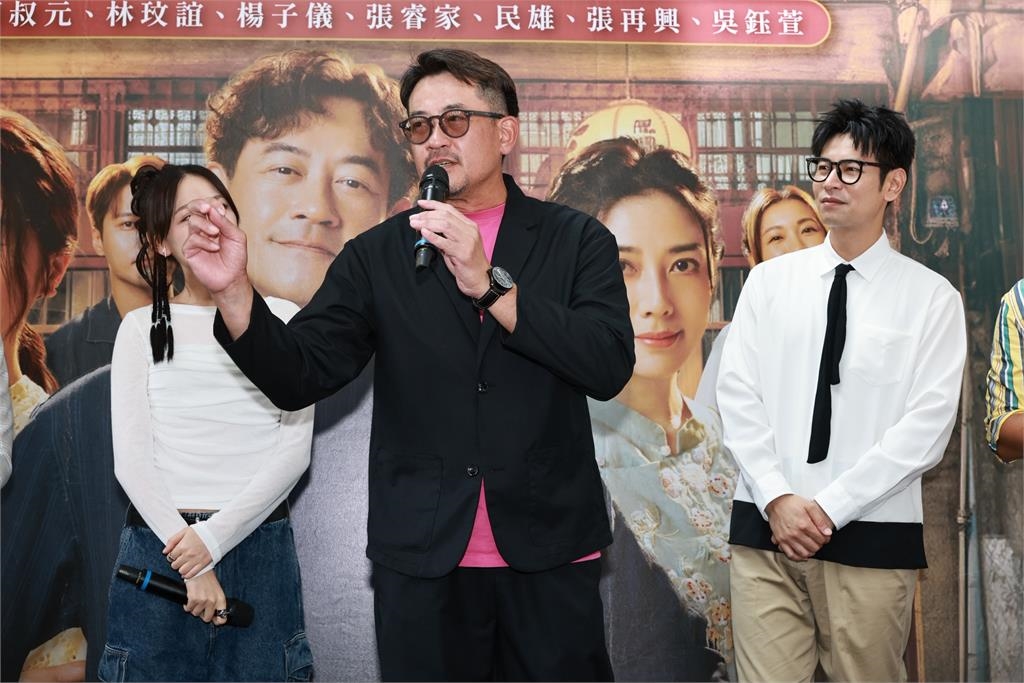 《阿松與阿暖》粉絲見面會！柯叔元、林玟誼率眾星齊聚板橋　展現超人氣