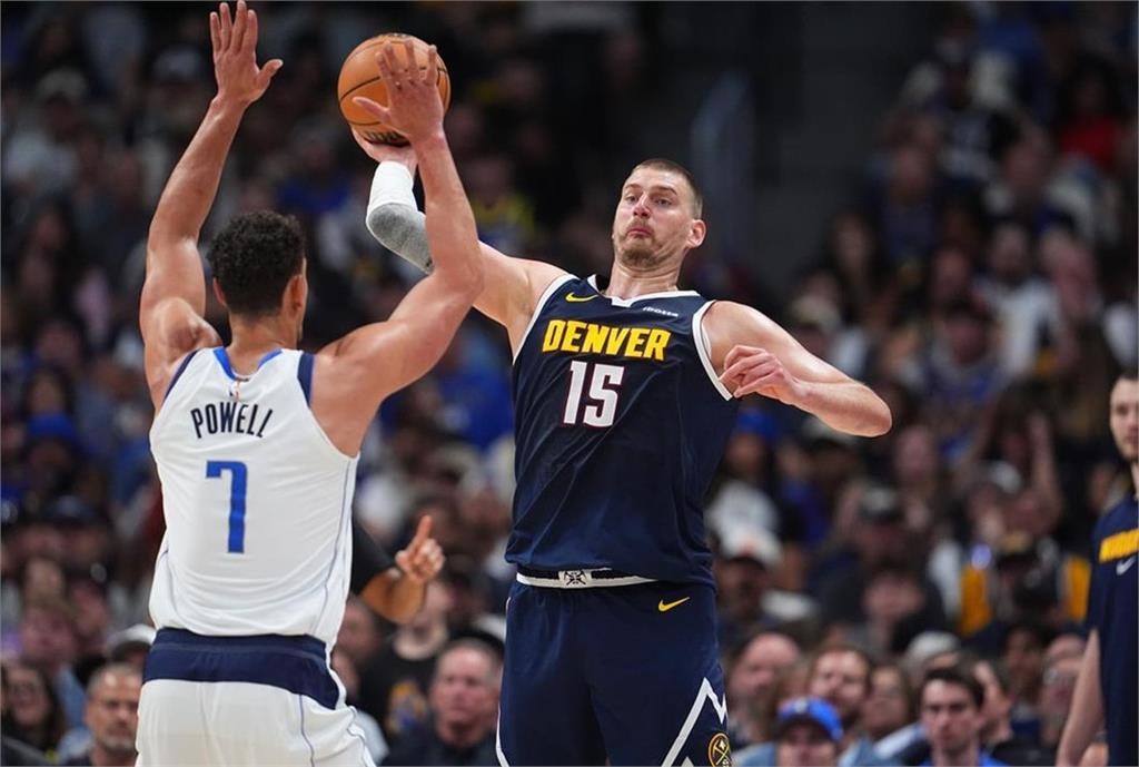 NBA(影)／MVP約基奇當場淚流滿面！愛馬奪冠飛奔進場噴香檳瘋狂慶祝