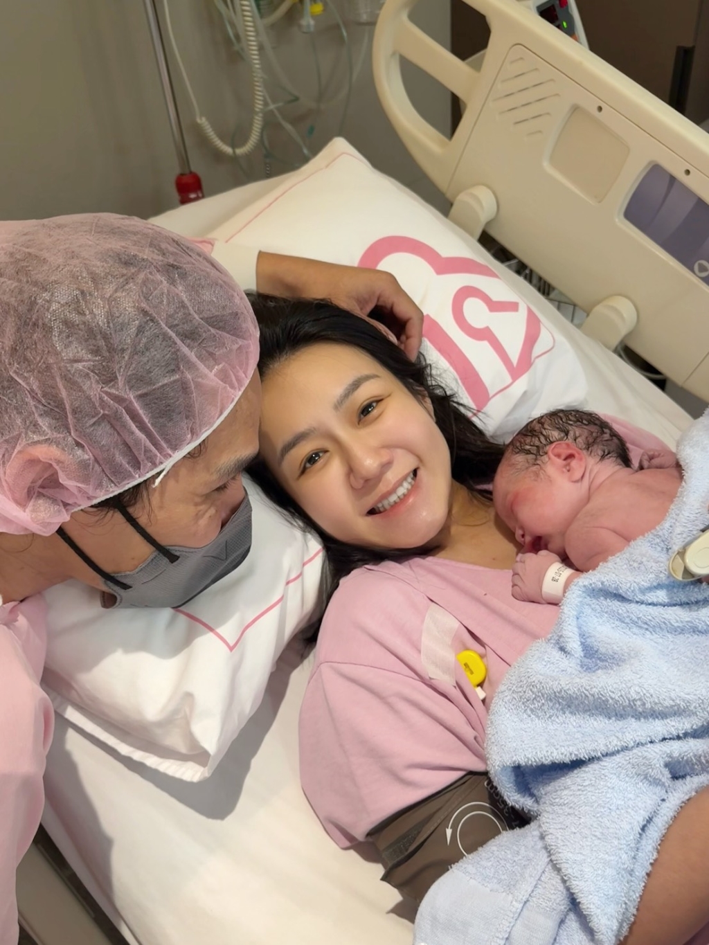「八點檔女神」李又汝平安誕下女寶！僅花「8.5小時順產」連醫師都驚呼：很少見