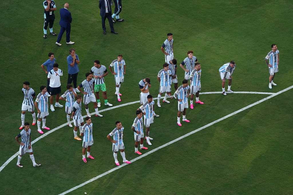 世足賽/阿根廷決賽大亂鬥慘了!FIFA正式起訴多名球員與教練 面臨禁賽與罰款