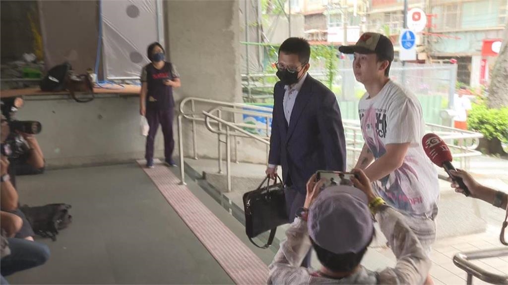孫安佐出庭後喊1句對「鏡頭比YA」!8年前1動作被稱「侮辱意味濃厚」
