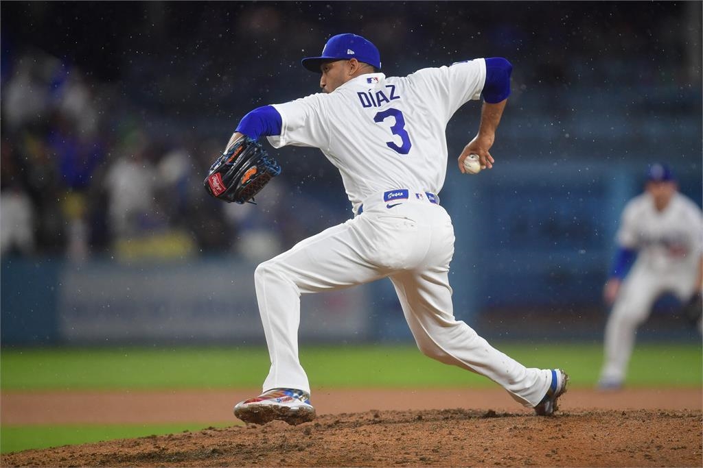 MLB(影)/熟悉的喇叭聲回來了!22億迪亞茲傷癒復出 道奇牛棚終於等到王牌