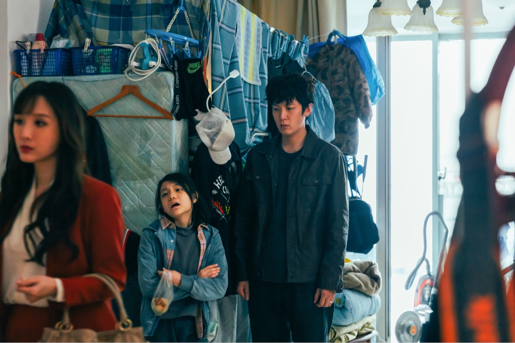 柯震東首演已婚人士！老婆是香港性感女星 15年前她就穿婚紗同台