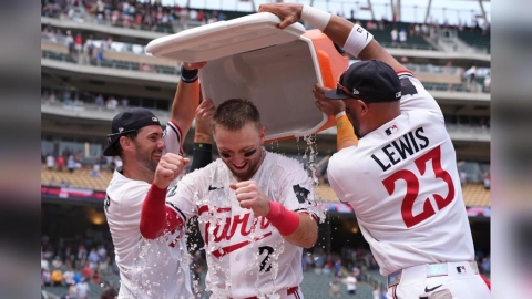 MLB(影)/火箭人之子終極再見滿貫砲!雙城百年罕見神劇本震撼全場