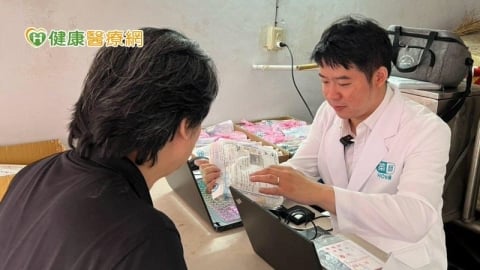近4成長者未與子女同住 藥師:父親節除了送禮,也別忘幫爸爸檢視用藥