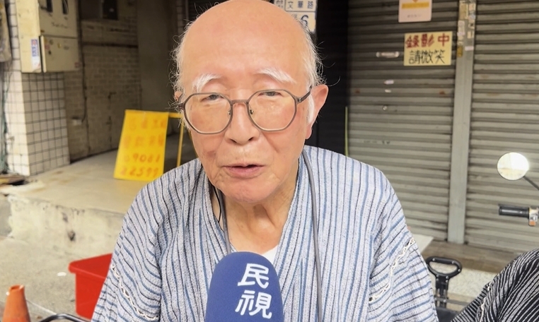 80歲的夜市人生! 日本爺爺逢甲賣烤糰子