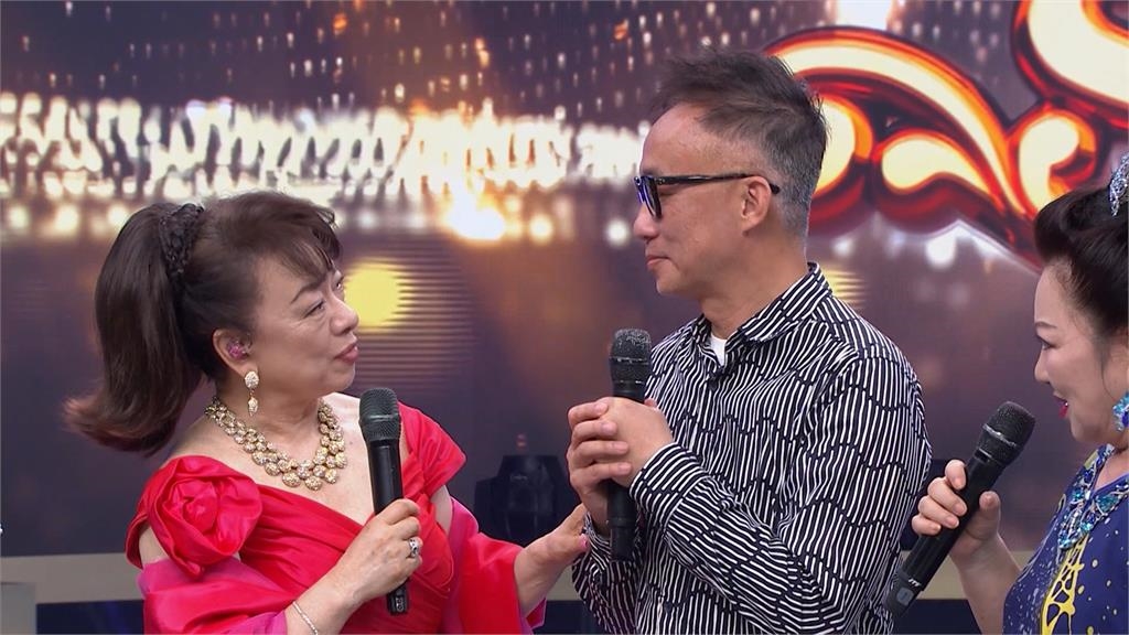 曾許願要成為"翁倩玉" 翁倩玉登台唱經典 白冰冰難得合唱感動流淚