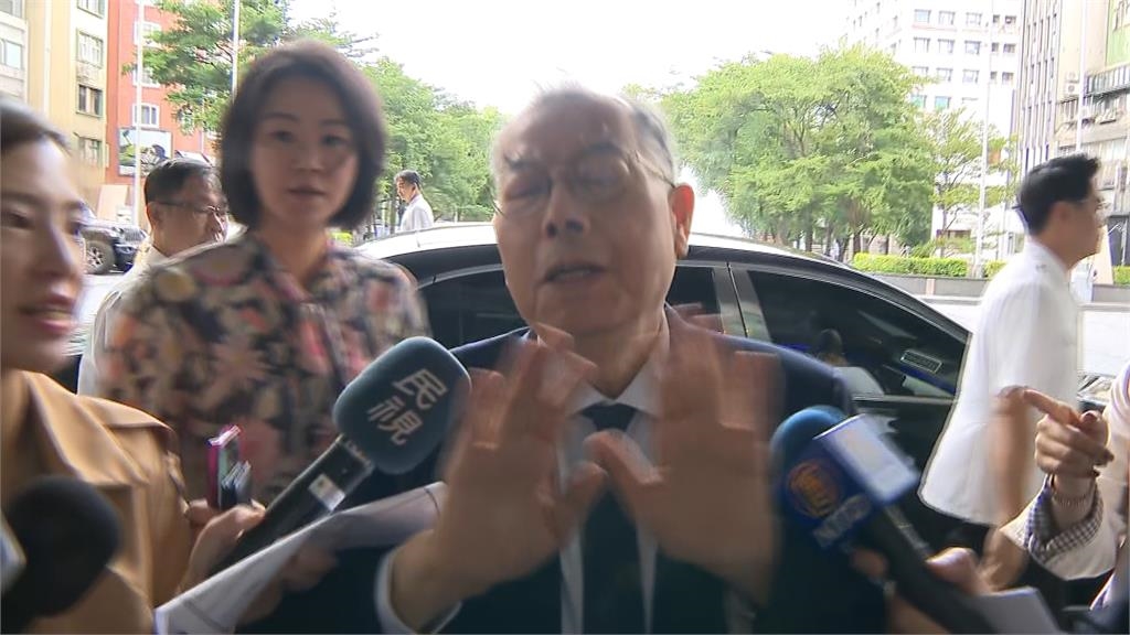 黃崇仁辭世享壽76歲!「昔娶紅炸傳奇女星」甜炸相守40年…寵妻喊1句暈爛全網