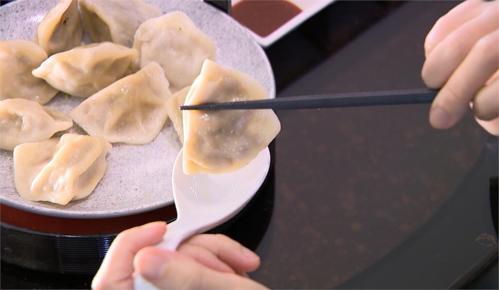 搶攻冷凍水餃商機! 爆餡「酸菜魚口味」水餃神還原