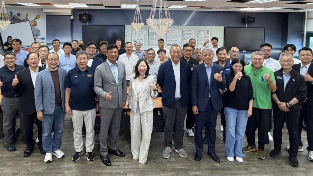 快新聞/棒協女龍頭驚人背景曝光!當過綠營大咖助理 曾寫出經典廣告詞