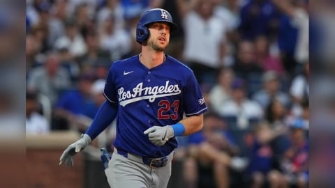 MLB(影)/塔克超顧人怨?重返前東家小熊主場被猛噓!跑壘失誤又遭教頭說重話