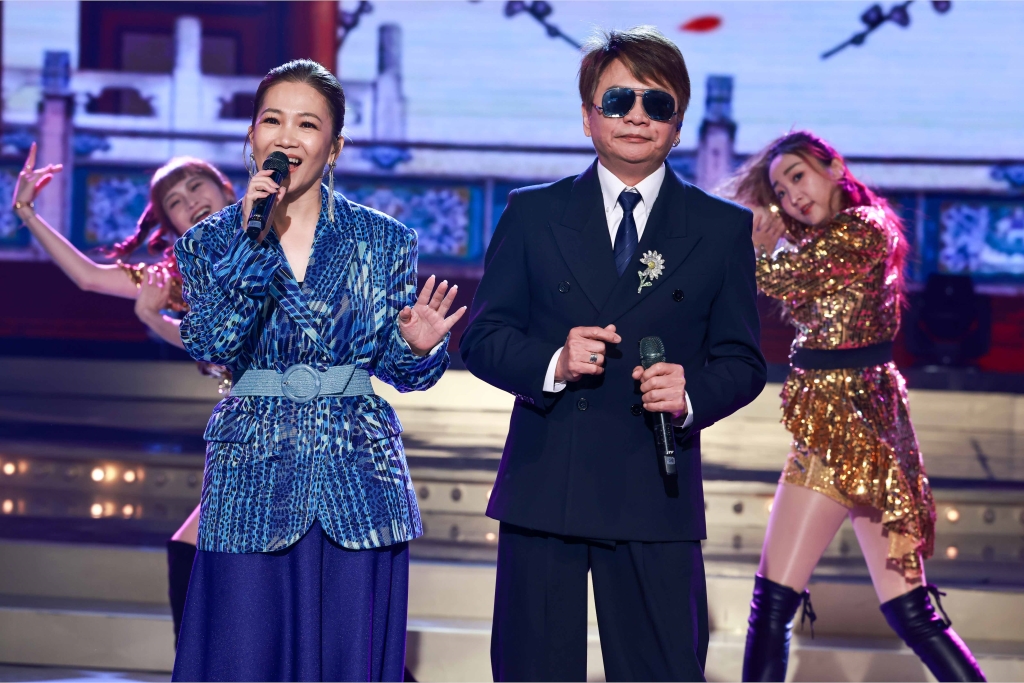 蔡佳麟耍狠突嗆白冰冰！下跪道歉來不及 她變臉反擊「怒吼一句」全場嚇到