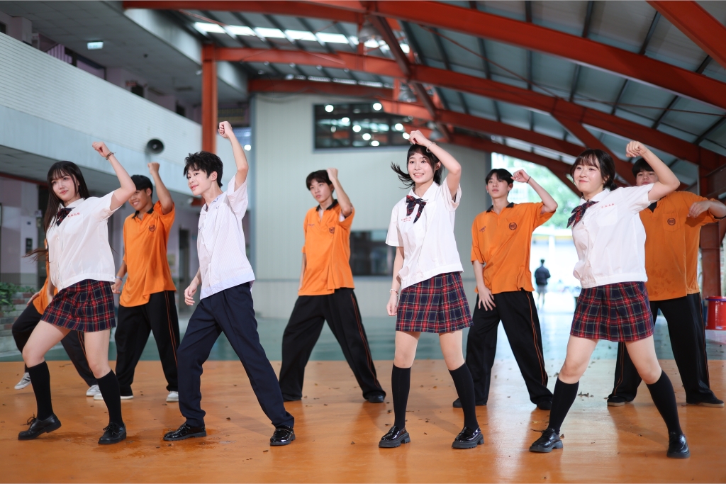 白冰冰又湊新CP！化身「虎媽」罵人罵到累：他們還很嫩