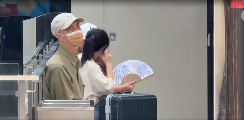 北車商場熱到爆！店家客人抱怨冷氣不涼　新光三越：調整中