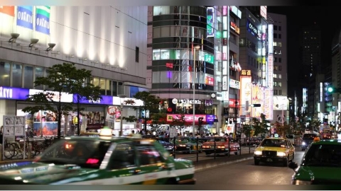 日本不只「撞人族」？作家目擊「踢箱族」：部分日本人對外國遊客充滿惡意