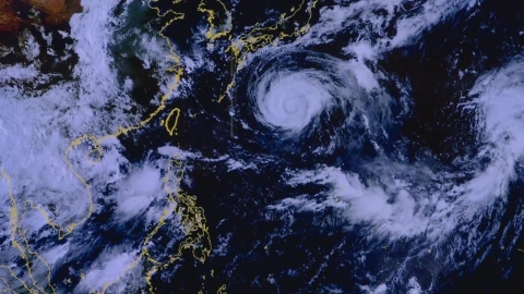 中颱白海豚逼近！預計這時發海警　強風豪雨時程一次看