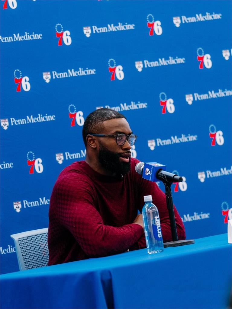 NBA(影)/「杰倫」首度在七六人亮相!自曝得知被交易後震驚到砸手機