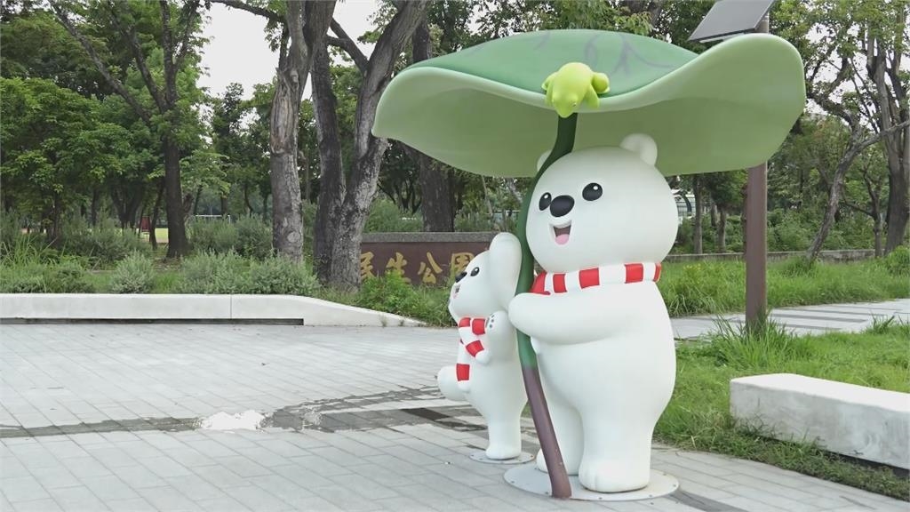 萌熊佔領嘉義市! 10隻新造型大白熊亮相