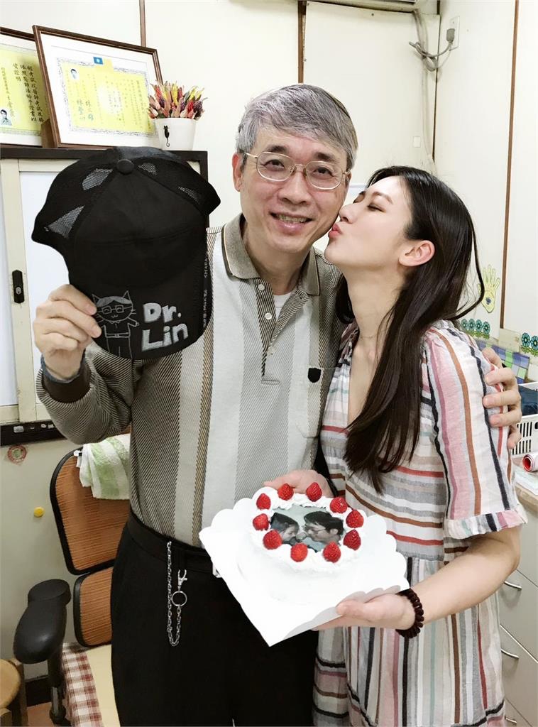 首個沒有爸爸的父親節⋯林逸欣「見診所1畫面」慟喊:會很努力
