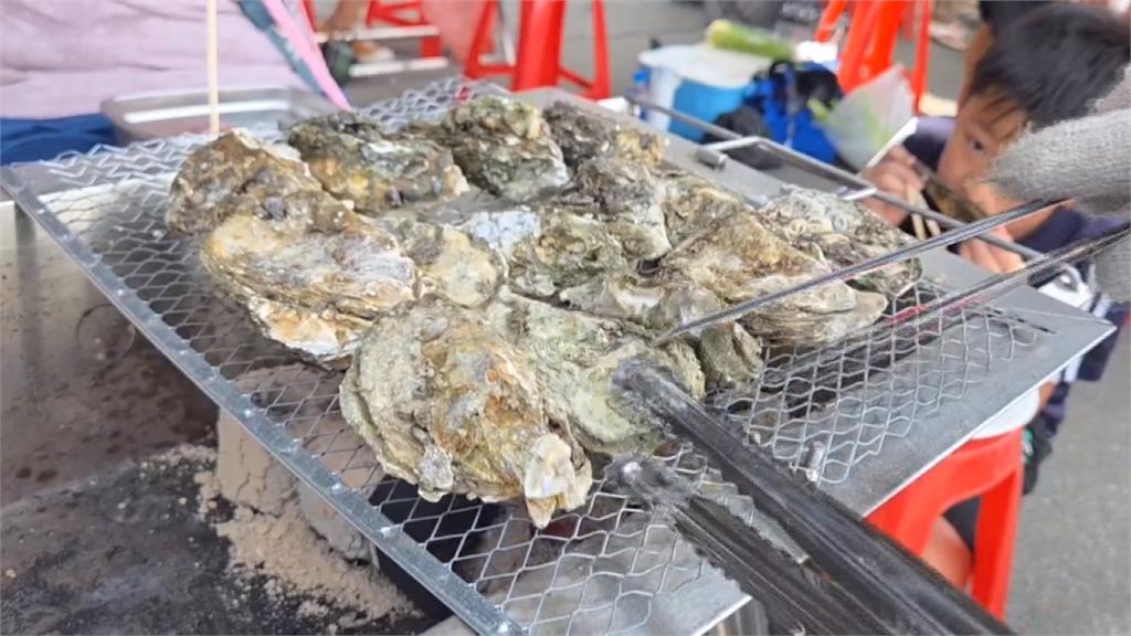 王功漁火節父親節登場 千人烤蚵直呼幸運沒遇颱風