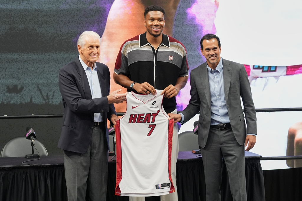 NBA(影)/「英雄哥」轉隊公鹿後首度發聲!不想被外界看扁!將開啟全新時代