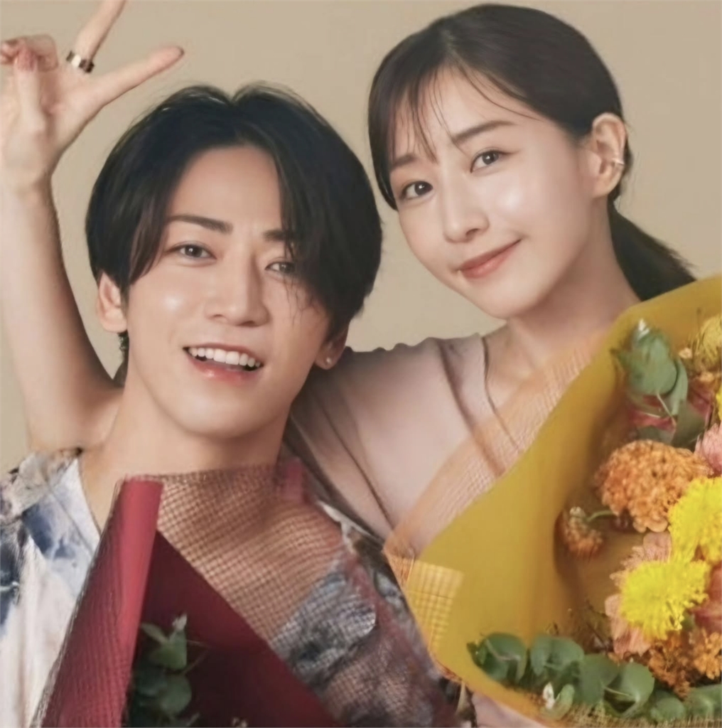 挺孕肚踩10公分高跟!田中美奈實婚後首登場「下身開高衩」網憂喊危險