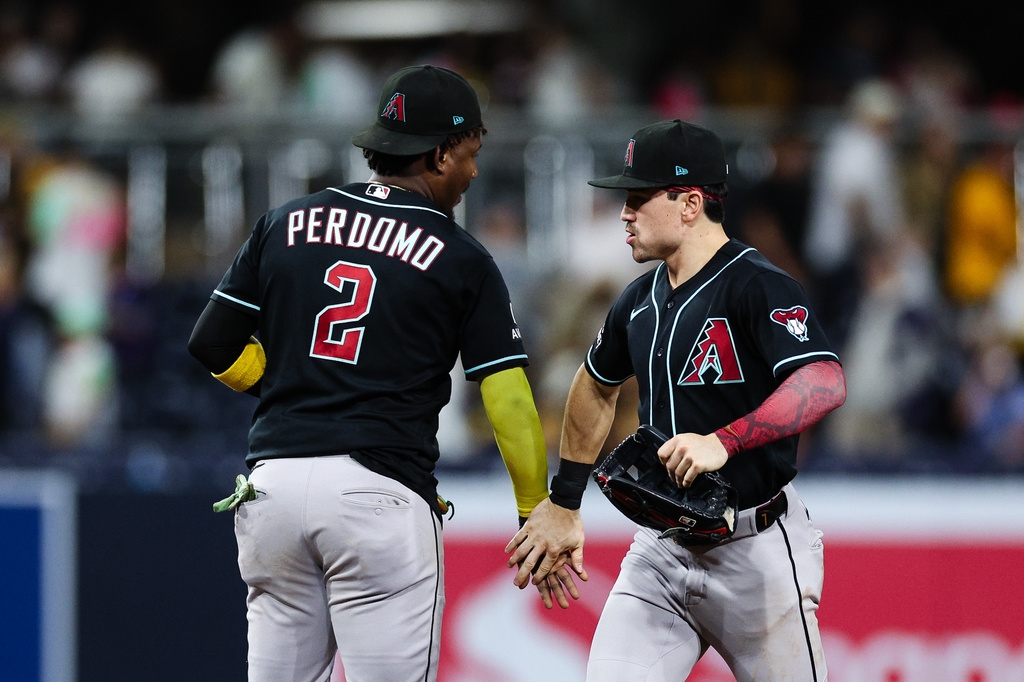 MLB(影)/罕見背靠背三壘安打!佩多摩、卡洛爾腳踩風火輪 響尾蛇九下追平道奇