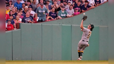 MLB(影)/連續111場出賽無失誤!運動家年輕游擊手創大聯盟新紀錄廣受隊友肯定