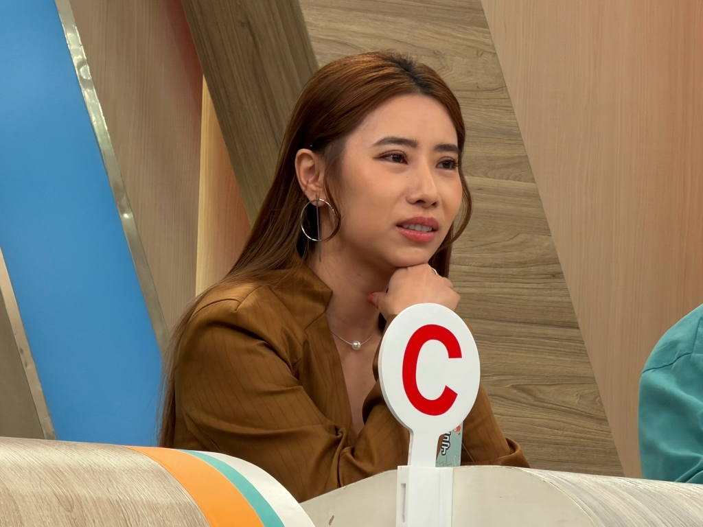 (影)/陳怡婷載爸媽出門竟雙腳癱軟 老人家當場嚇出一身冷汗 ?