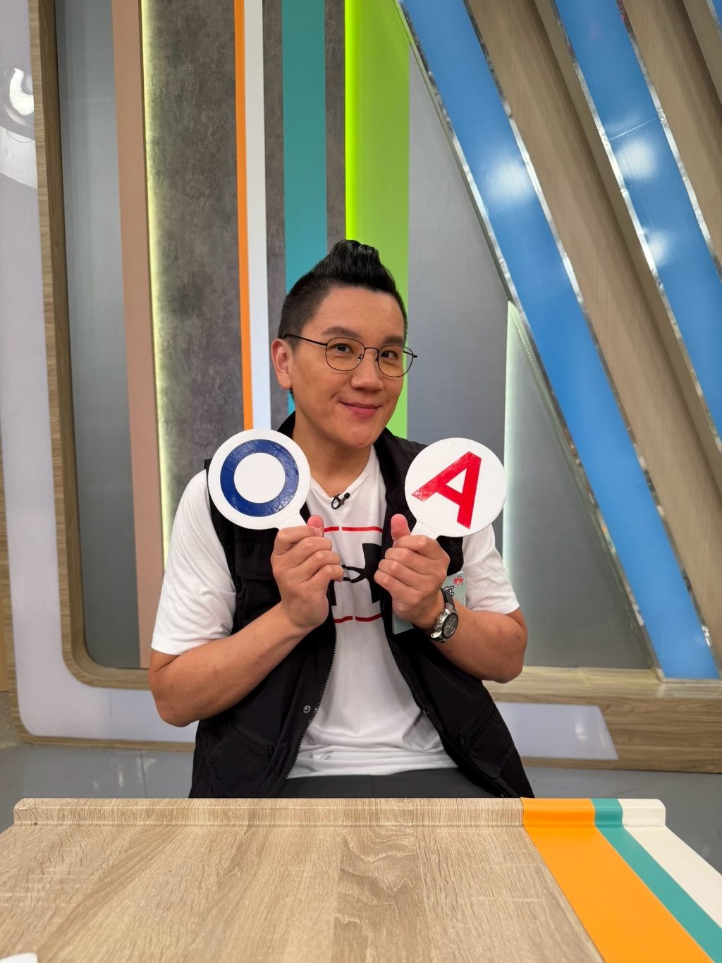 (影)/王中皇靠廣告詞答題 眾人有聽沒有懂?