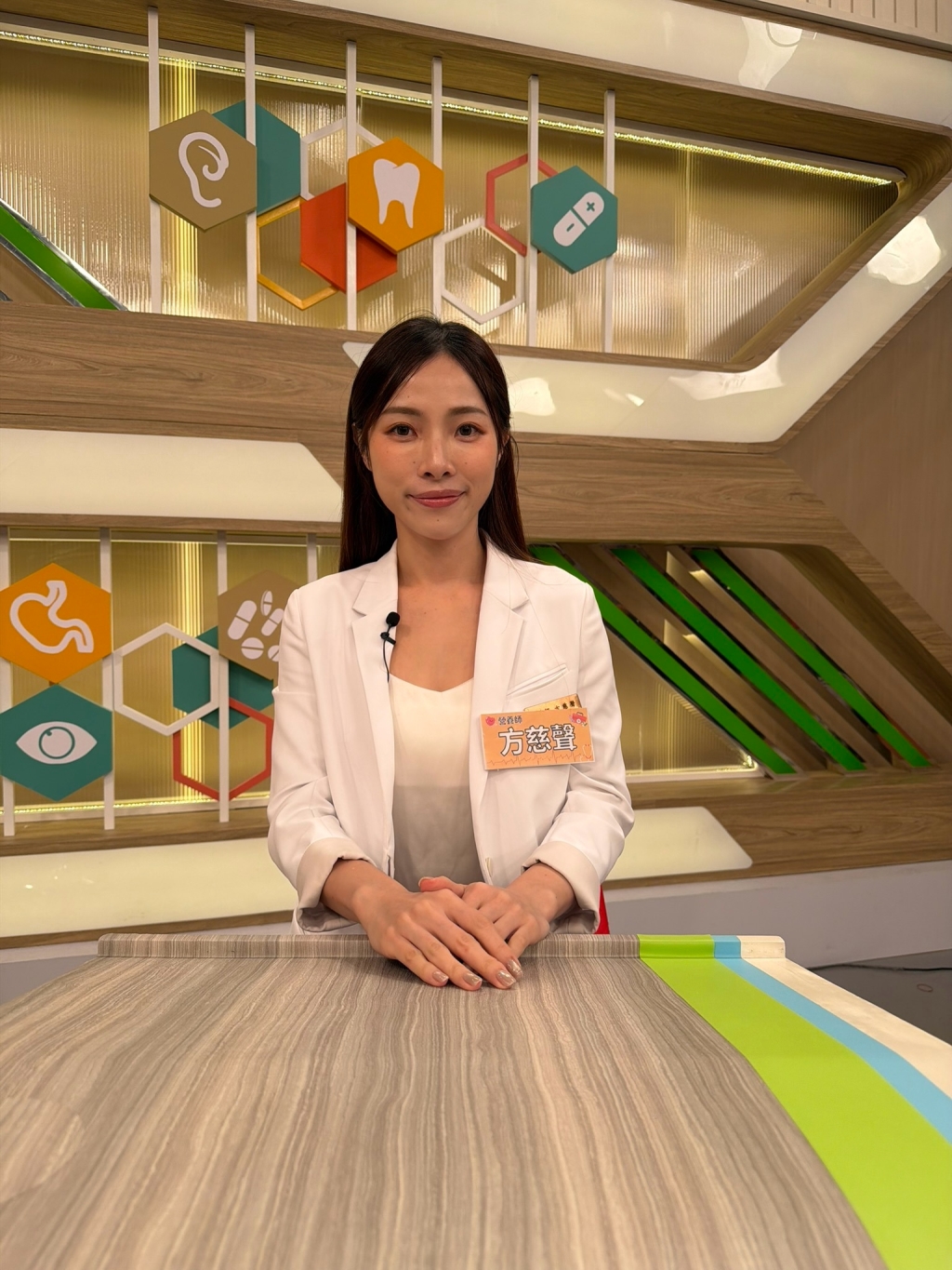 (影)/王中皇靠廣告詞答題 眾人有聽沒有懂?