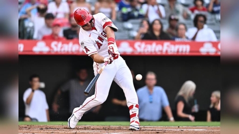 MLB(影)/「神鱒」生涯最愛轟遊騎兵!敲出對戰第49發全壘打居史上第二