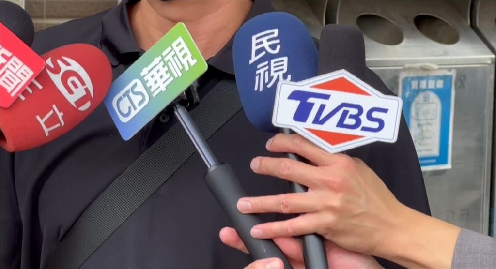 驚悚! 六米高空天橋鐵板突塌陷 八旬老翁墜地奪命