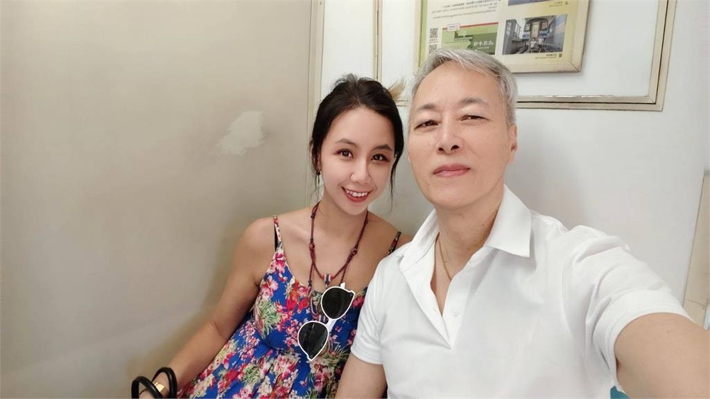姜厚任認和小24歲女友「七世情緣」 ICU醫師看字跡曝疑點:小一的腕力很好