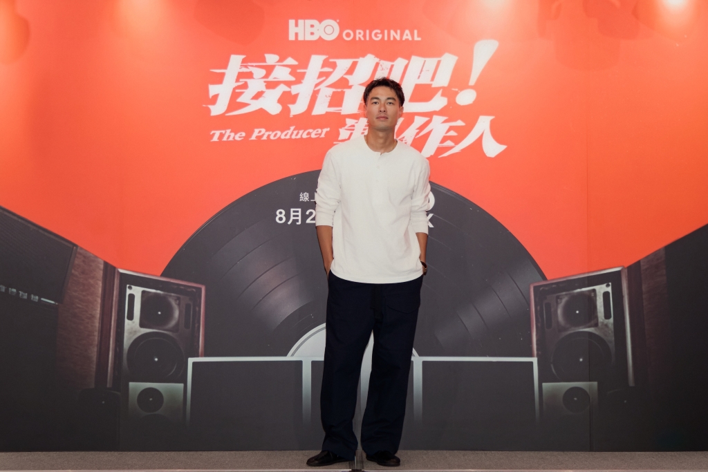 苦練鋼琴成王牌製作！楊祐寧憶音樂千禧年 曝音樂啟蒙「是他」