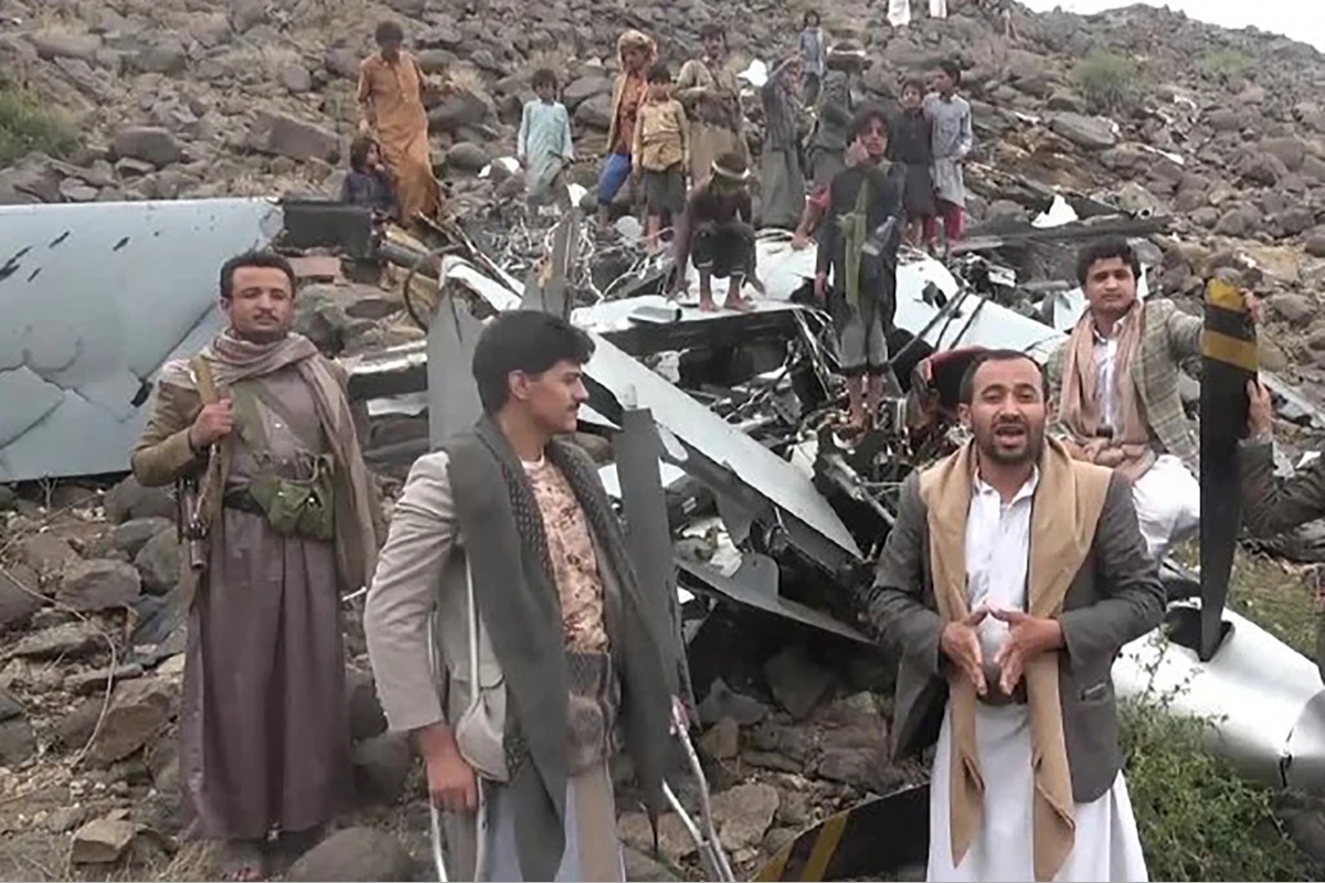 2024年8月4日葉門青年運動(Houthi,音譯胡塞)發布照片,誇耀他們在薩達省(Saada)擊落的美軍死神無人機。(法新社)