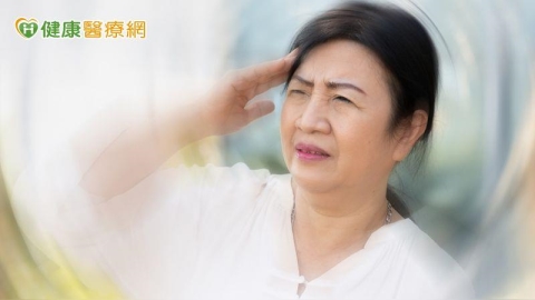 腦震盪檢查正常仍頭暈?醫揭原因 中醫整合治療改善不適