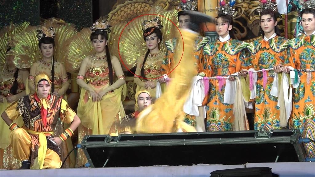 演到一半癲癇!孫翠鳳女兒急送醫 發文報平安:放心不下演出