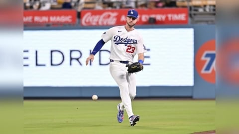 MLB(影)/身價77億台幣的塔克老師坐板凳!主場成績太低迷 羅伯茲也看不下去