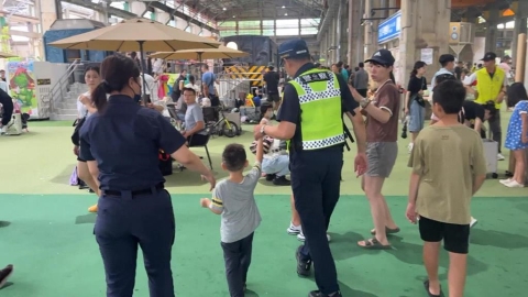 高雄親子遊樂園湧人潮 兩天超過百位幼童走失找家長