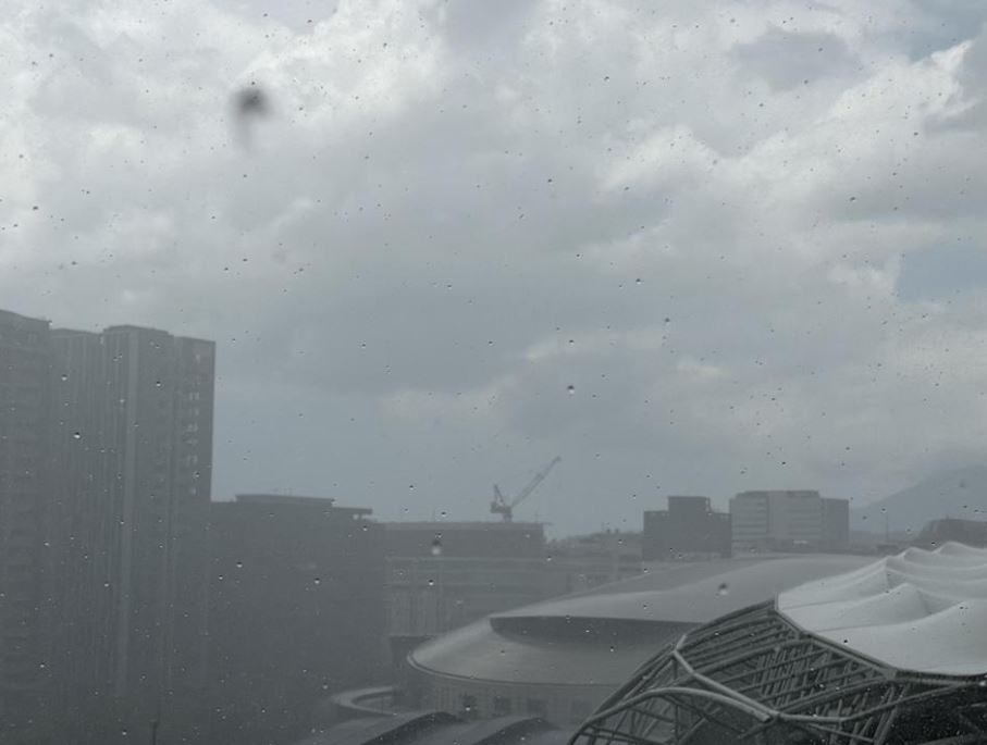 最新/雨區北擴!16縣市大雨特報 外出慎防雷擊、強陣風
