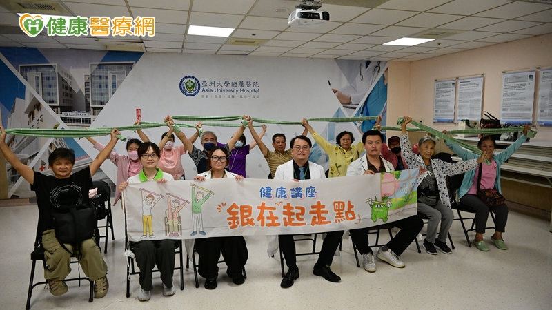 年紀大「站不穩」很正常？醫破解迷思　日常這樣做防跌