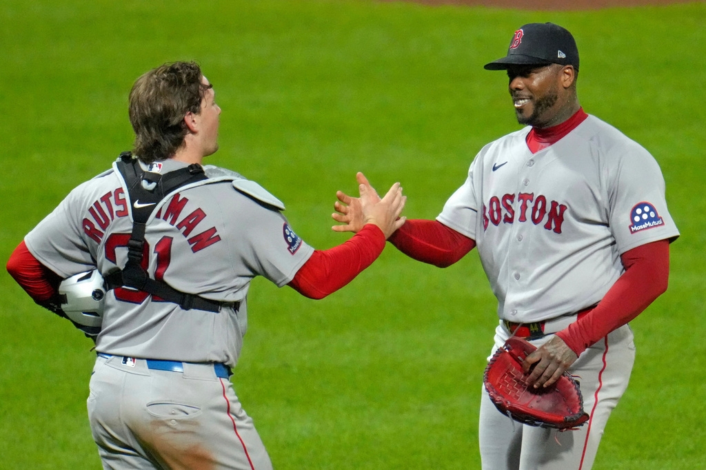 MLB(影)/38歲「查普曼特快車」續待波士頓!達陣40局獲紅襪4.1億台幣合約