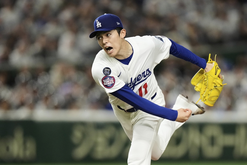 MLB(影)/昨天三振大谷、今天找朗希聊天!兩大「火球男」場邊同框交換意見