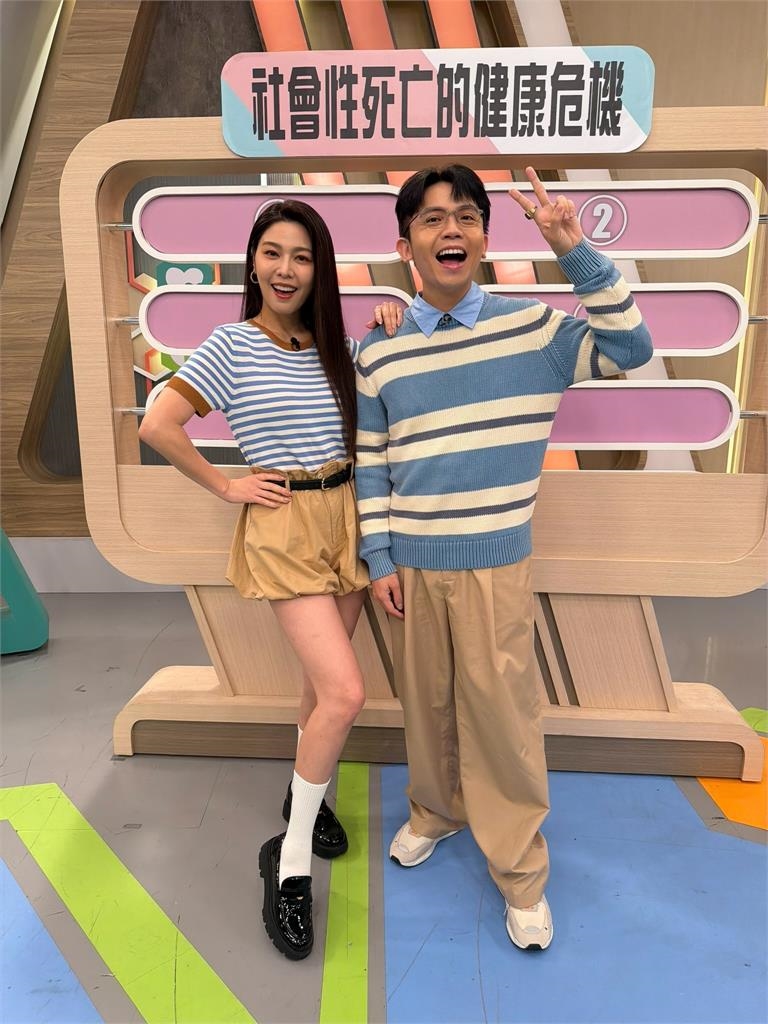李新泡湯突飄「臭味」!以為是陌生人結果竟是老公在水裡放屁