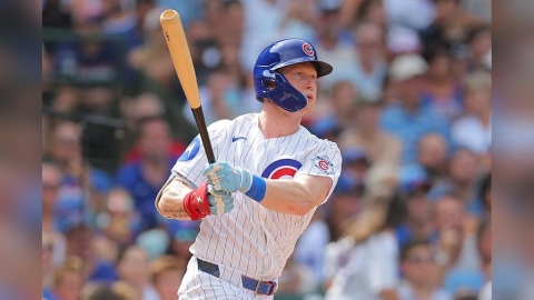 MLB(影)/小熊主場球迷推倒一女子搶全壘打球惹眾怒!網友:絕對會給他臉上一拳